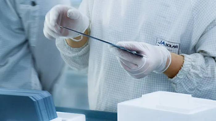 ¿Cómo se instalan y mantienen las soluciones de JA SOLAR?